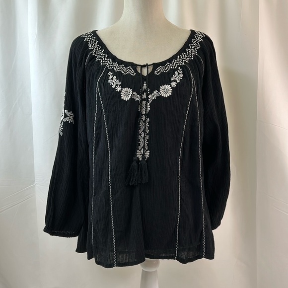 Mudd Tops - Mudd Black & White Boho Style Tunic Size X-LARGE